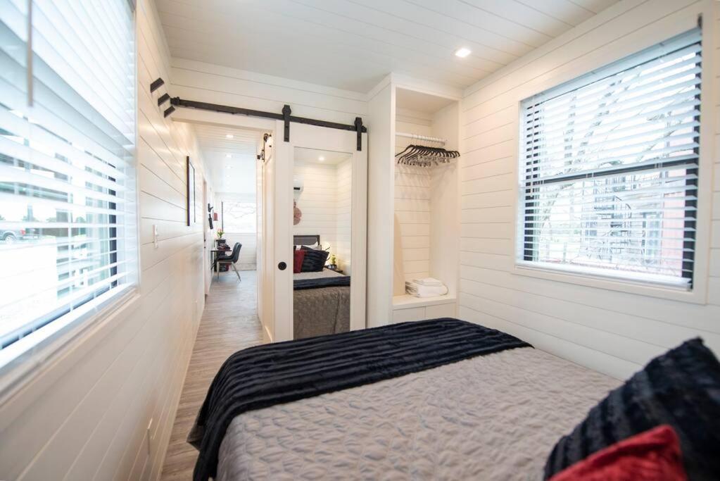 The Merlot House-Container Home 12 Min To Magnolia Bellmead Kültér fotó