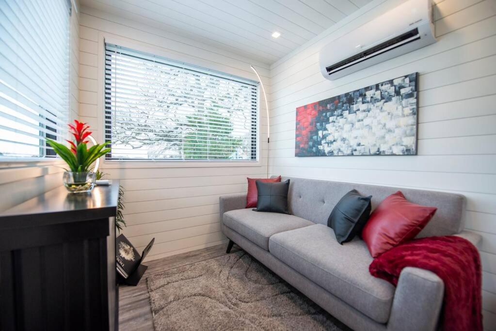 The Merlot House-Container Home 12 Min To Magnolia Bellmead Kültér fotó