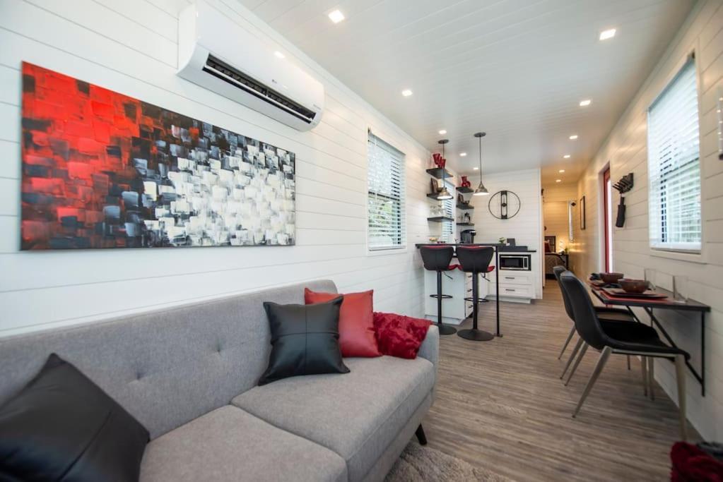 The Merlot House-Container Home 12 Min To Magnolia Bellmead Kültér fotó
