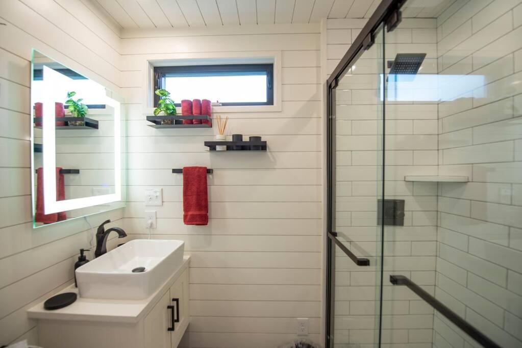 The Merlot House-Container Home 12 Min To Magnolia Bellmead Kültér fotó